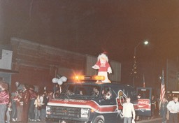 1981 Gadsden Christmas parade with Q104
